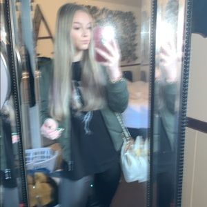 Meet your Posher, Amelia